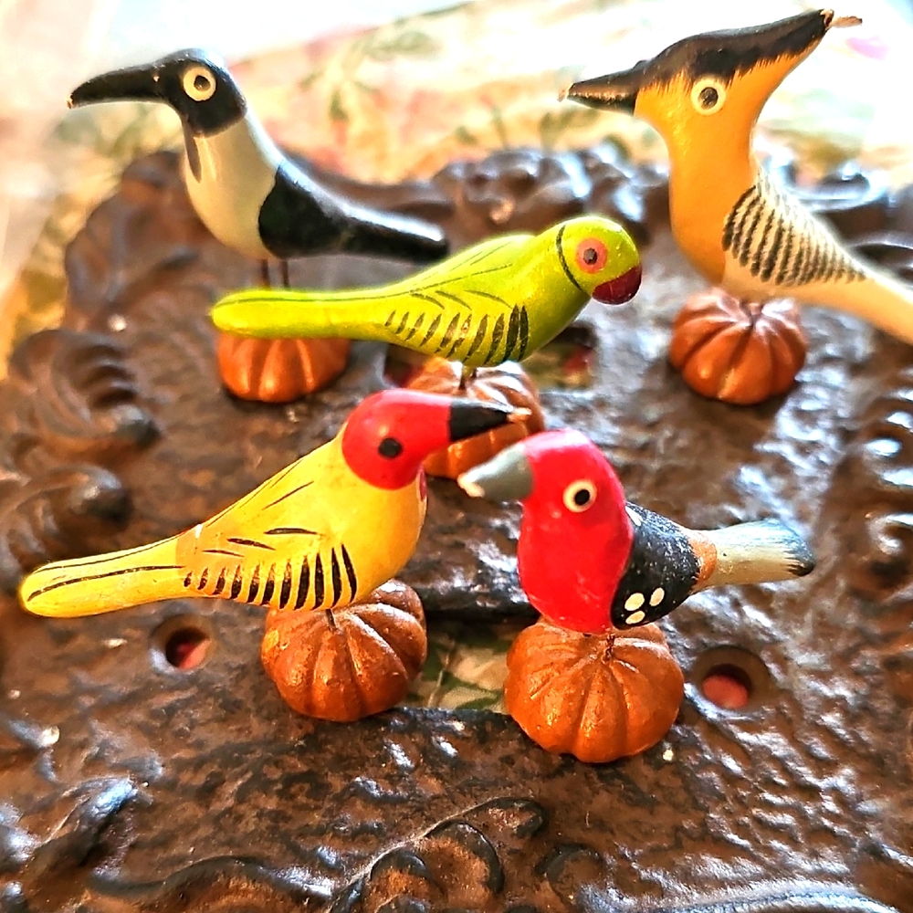 5 Vintage Miniture Folk Art Colorful Birds